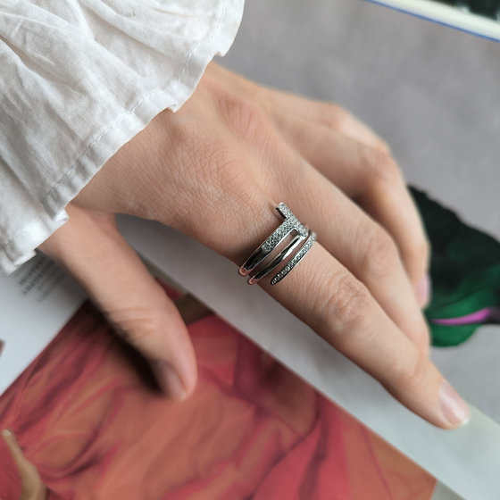 Серебряное кольцо с фианитами