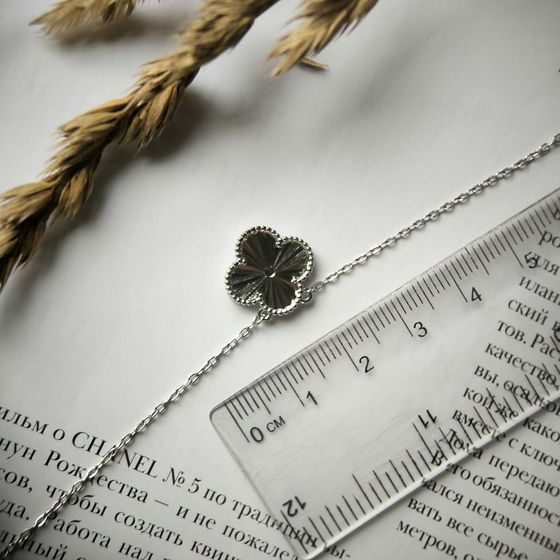 Серебряное колье без камней