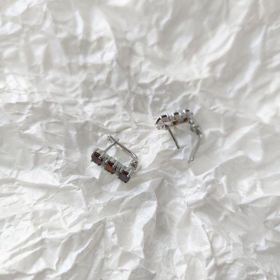 Серебряные серьги с гранатом 2.751ct