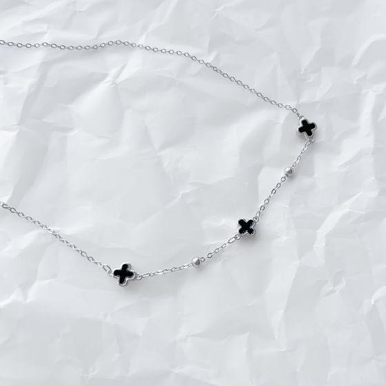 Серебряное колье с емаллю