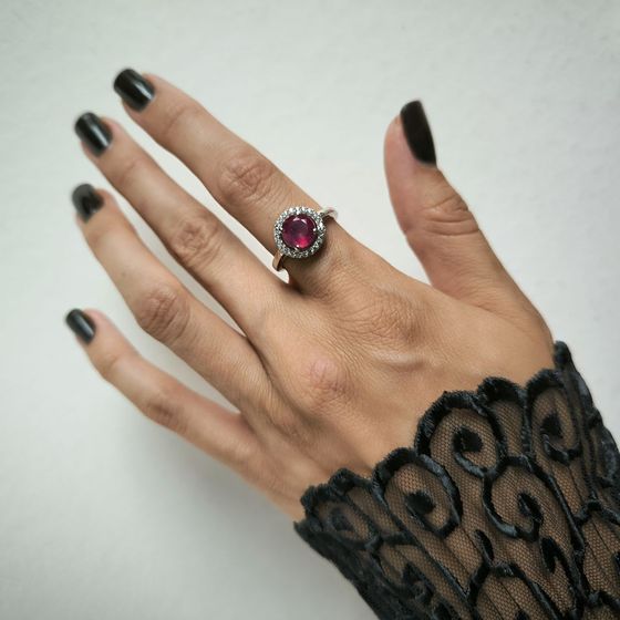 Серебряное кольцо с рубином 3.045ct