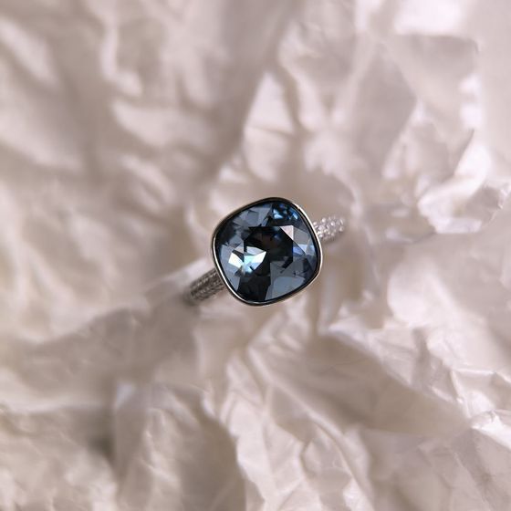 Серебряное кольцо с фианитами