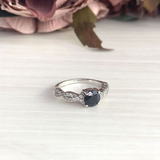 Серебряное кольцо с сапфиром 1.452ct