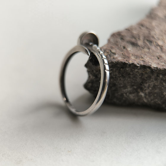 Серебряное кольцо без камней