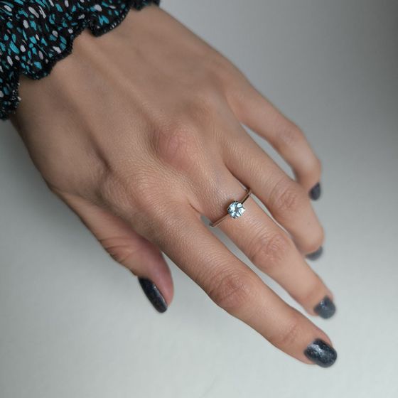Серебряное кольцо с топазом 0.605ct