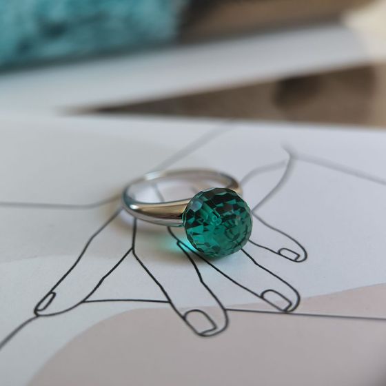 Серебряное кольцо с фианитами