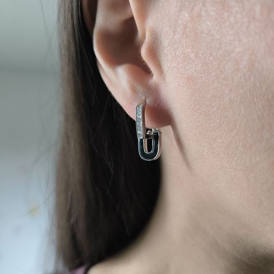 Серебряные серьги с фианитами, емаллю