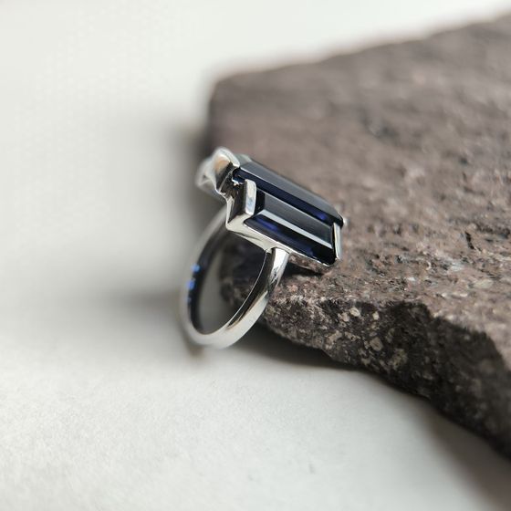 Серебряное кольцо с сапфиром nano 6.461ct