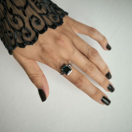 Серебряное кольцо с топазом Лондон Блю 1.824ct