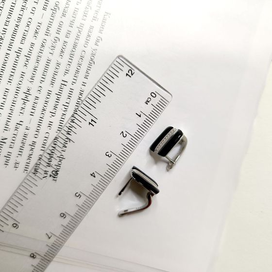 Серебряные серьги с ониксом