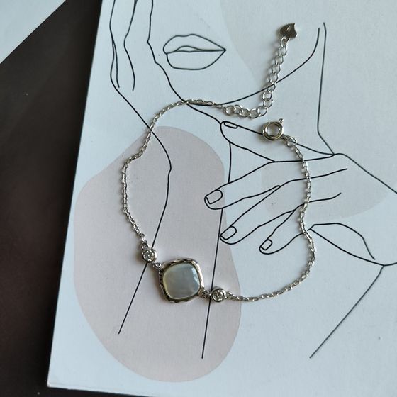 Серебряный браслет с перламутром, фианитами