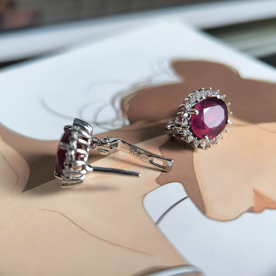 Серебряные серьги с рубином 7.87ct, фианитами