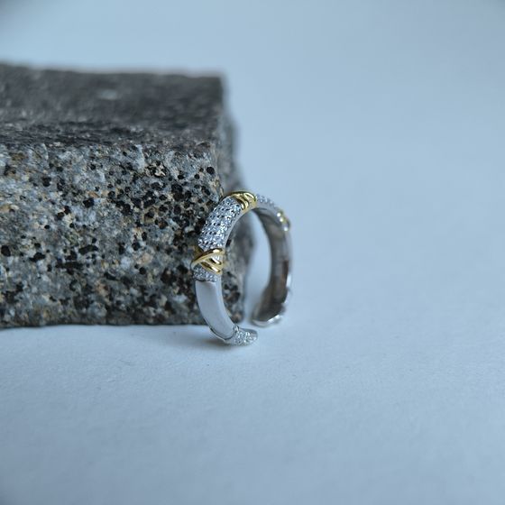 Серебряное кольцо с фианитами