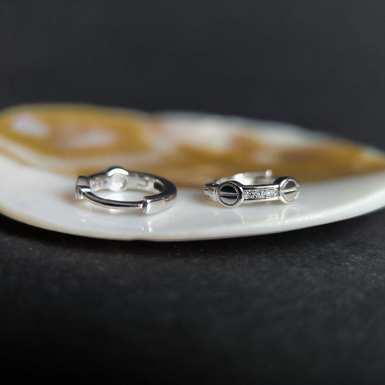 Серебряные серьги с фианитами