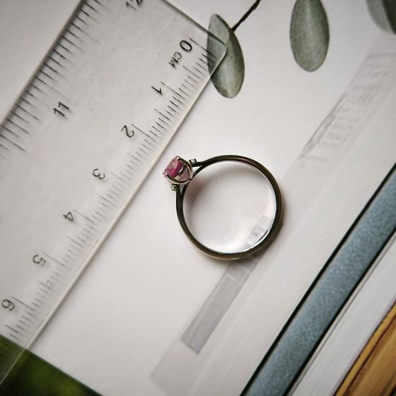 Серебряное кольцо с рубином 0.988ct