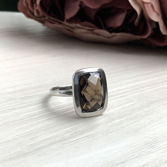 Серебряное кольцо с раухтопазом (дымчатым кварцем) 5.528ct