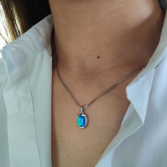 Серебряная подвеска с опалом