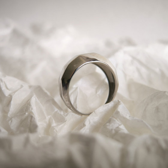 Серебряное кольцо без камней