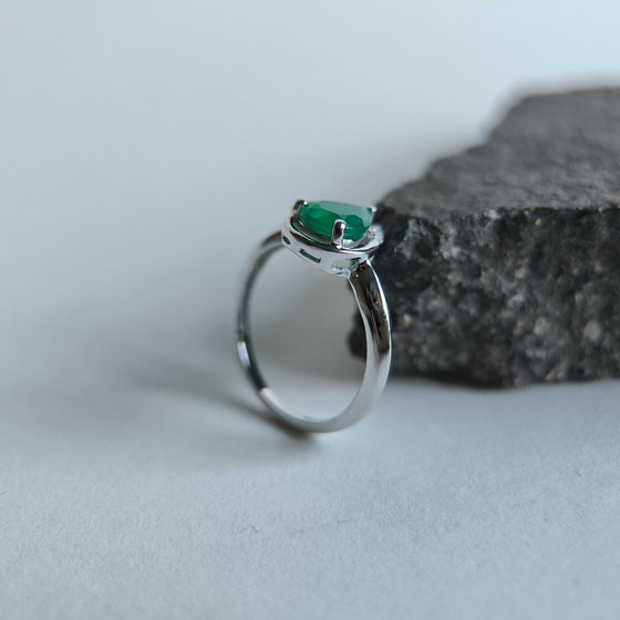 Серебряное кольцо с агатом 1.074ct, фианитами