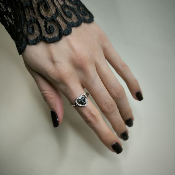 Серебряное кольцо с фианитами