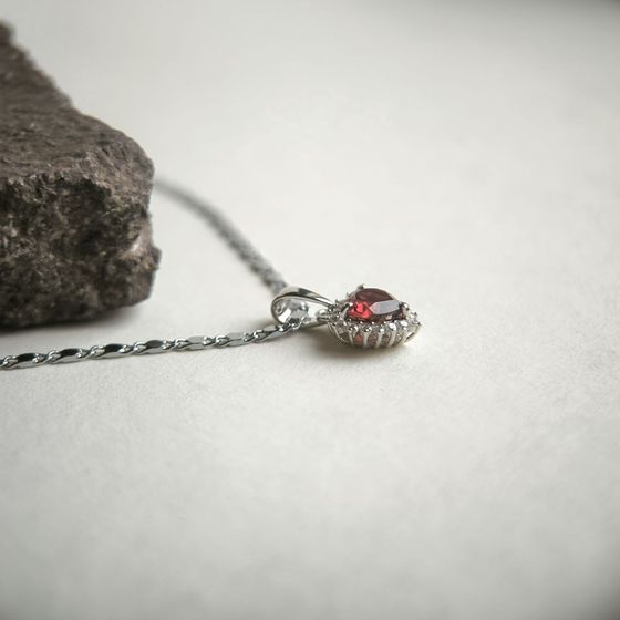 Серебряная подвеска с гранатом 1.144ct