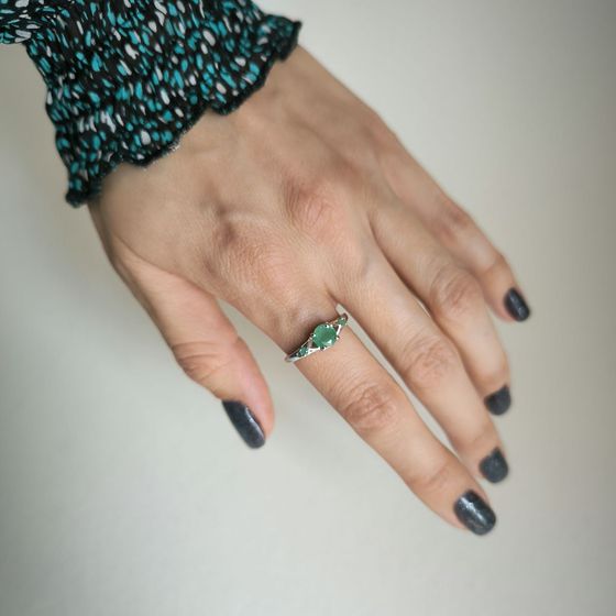 Серебряное кольцо с изумрудом 0.808ct