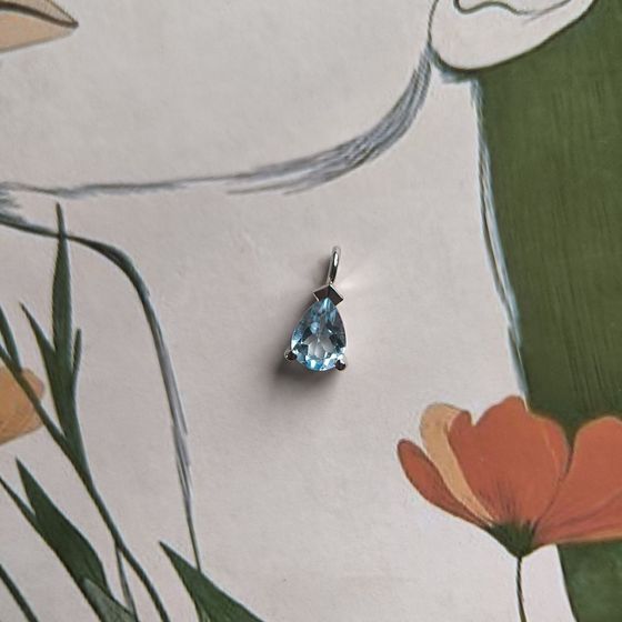 Серебряная подвеска с топазом 0.846ct