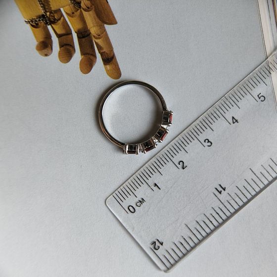 Серебряное кольцо с гранатом 1.284ct