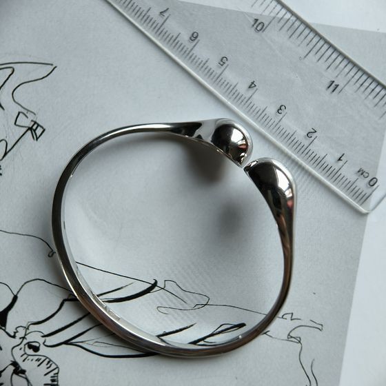 Серебряный браслет без камней