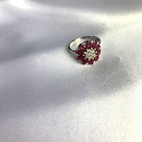 Серебряное кольцо с рубином 3.97ct
