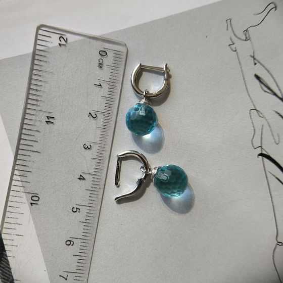 Серебряные серьги с фианитами