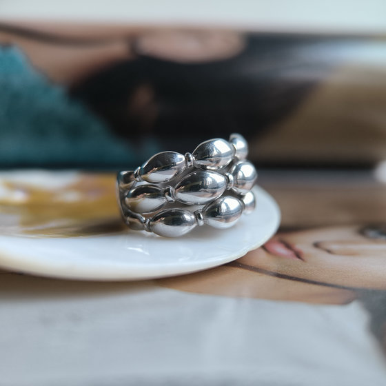 Серебряное кольцо без камней