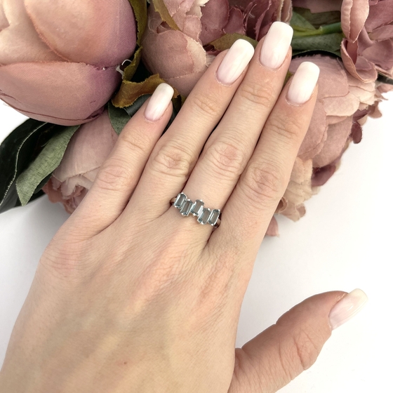 Серебряное кольцо с топазом Лондон Блю 1.267ct