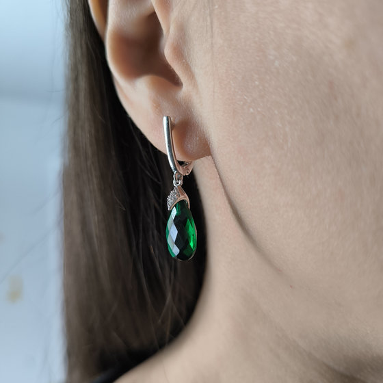 Серебряные серьги с изумрудом nano 8.965ct