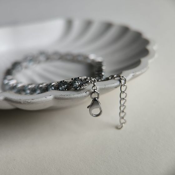 Серебряный браслет с топазом