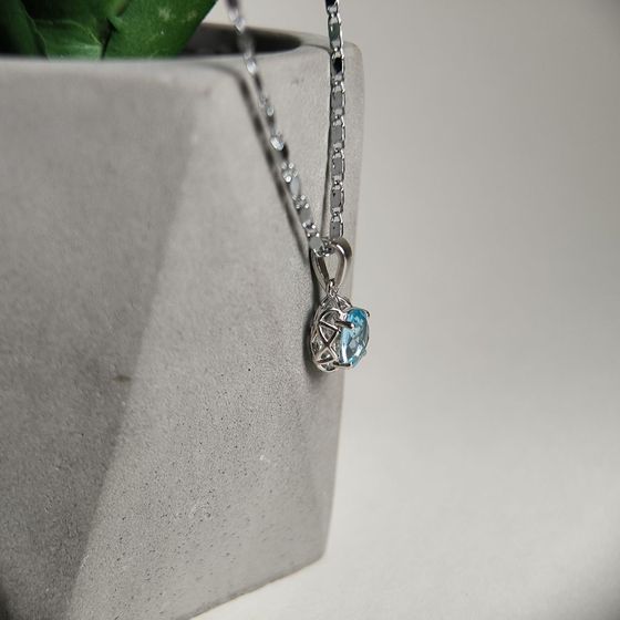 Серебряная подвеска с топазом 1.467ct