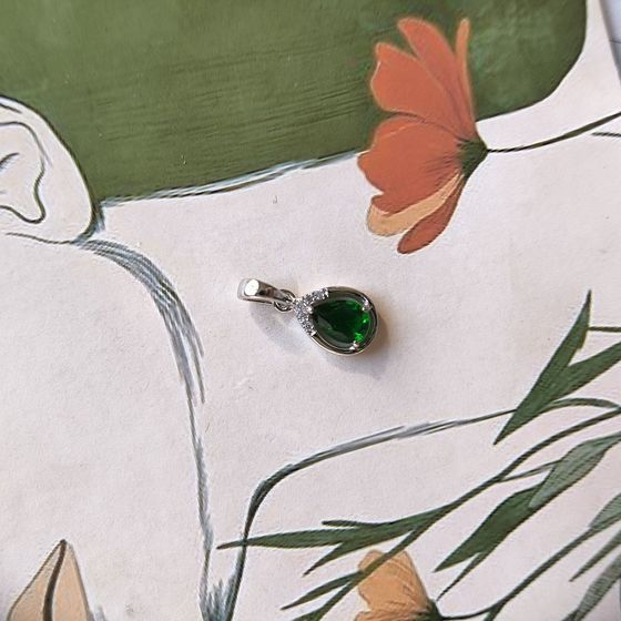 Серебряная подвеска с изумрудом nano 0.605ct