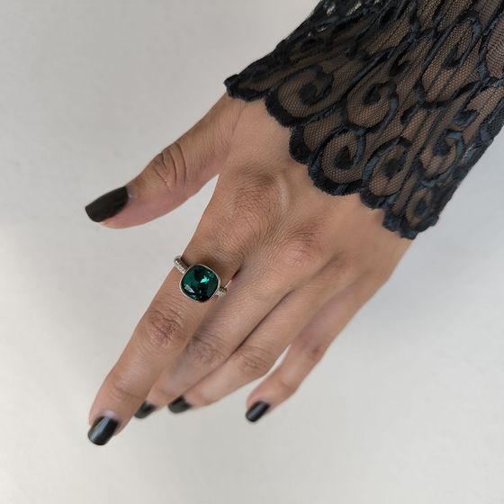 Серебряное кольцо с фианитами