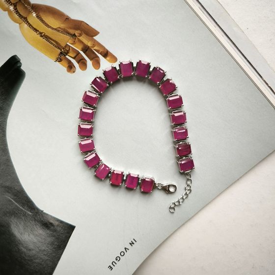 Серебряный браслет с рубином