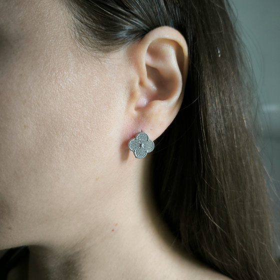 Серебряные серьги с фианитами