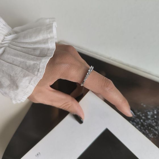 Серебряное кольцо с фианитами