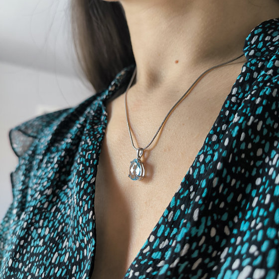 Серебряная подвеска с топазом 4.19ct