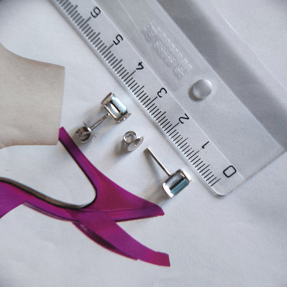 Серебряные серьги с топазом 2.438ct