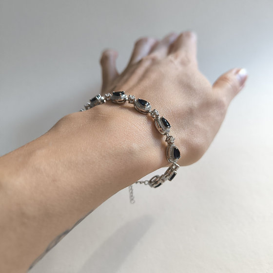 Серебряный браслет с сапфиром 8.982ct