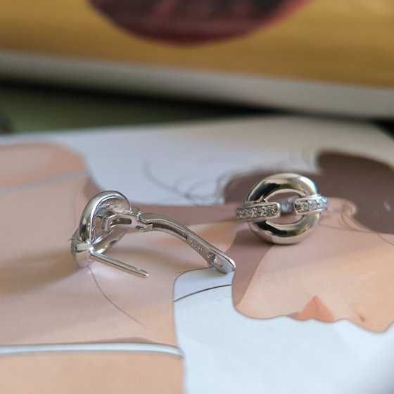 Серебряные серьги с фианитами