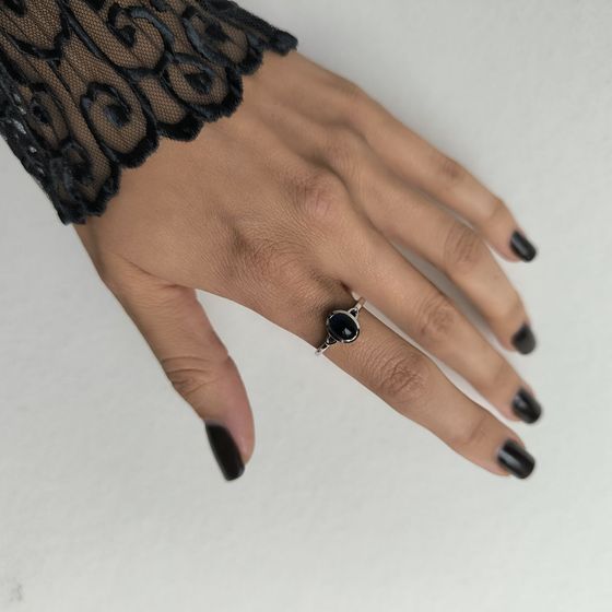 Серебряное кольцо с сапфиром nano