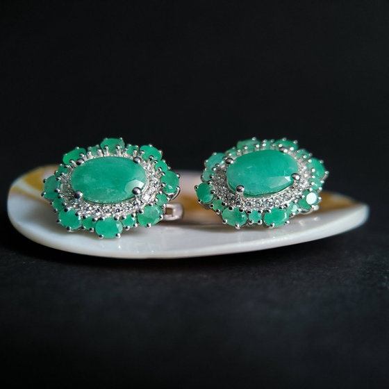 Серебряные серьги с изумрудом 11.133ct