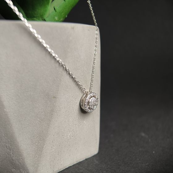 Серебряное колье с фианитами
