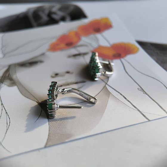 Серебряные серьги с изумрудом 3.628ct