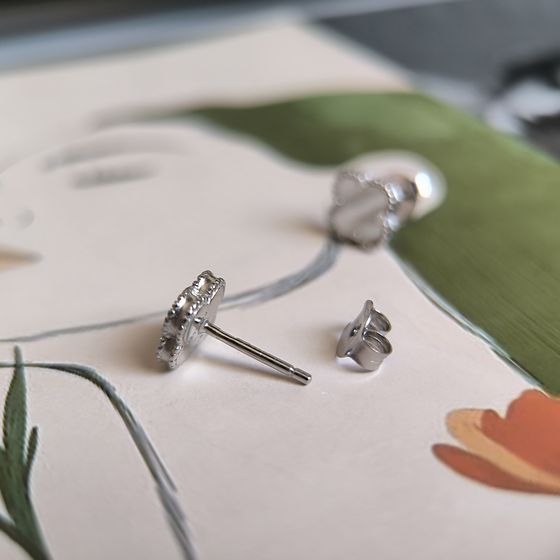 Серебряные серьги с перламутром